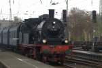 78 468 am 24.10.2009 bei der Einfahrt im Hbf Solingen (Ohligs) whrend des Mngstener Brckenfests