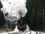 78 468 mit ihrem Tunnelfahrtenzug ***** (Triberg-St.Georgen(Schwarzw) am B Nubach 28.12.09