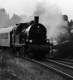 Dampfspektakel Ostern 2010 anlsslich 175 Jahre Deutsche Bahn: Im letzten Abendlicht fhrt die 78 468 mit ihrem Personenzug in den Bahnhof Gerolstein ein.