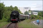 Nachschuss auf den Dampfzug. 80 039 rollt am Zugschluss mit. (25.05.2008)