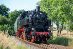 Lok 86 1744 als Zuglok und Schlusslok 114 703 am historischen Reisezug in Lauterbach.