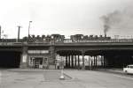 Doppeltraktion BR 86 auf der alten Brcke am Hauptbahnhof DRESDEN  1985