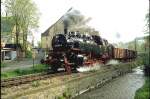 Deutsche Reichsbahn Mai 1983,Lok 86 1001-6 bei Walthersdorf,Strecke Schlettau-Crottendorf.