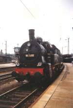 94 1292 um 1987 vor Sonderzug nach Erfurt-West im Erfurter Hbf.