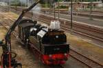 94 1538 wird am 20.06.09 im Bahnhof Sonneberg mittels LKW bekohlt.