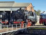 Die 95 1027-2 der TG 50 3708 e.V., am 19.09.2020 beim Eisenbahnfest im Bw Arnstadt historisch.