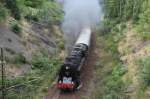 Es ist schon beeindruckend wenn die Bergknigin einen Zug die 61 Promille-Rampe nach Httenrode hochwuchtet.