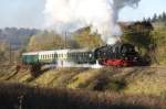 Zum offiziellen Jubilum 125 Jahre Rbelandbahn pendelte 95 027 mit einem Sonderzug im Stundentakt zwischen Rbeland und Michaelstein. Das traumhafte Herbstwetter im Harz verste den vielen angereisten Eisenbahnfreunden dieses Ereignis; 23.10.2010