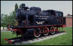 Krupp Lok Nr. 2821 der Wanner Herner Eisenbahn und Hafen GmbH als Denkmal in Wanne am 11.5.1991.