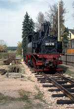 Als Denkmallok der Gemeinde Rothenkirchen: die 99 516 bzw. 099 1516 am 13.10.1990