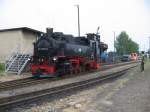 99 1789 schnauft am Kohlebansen in Radebeul Ost vor sich hin, 08.07.06