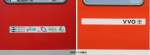 Mageres Marketing - Was sollen diese Wagenaufkleber bei RegioDB Sachsen (links) und S-Bahn Dresden (rechts)  rberbringen ; emotionslose Prsentation der Verkehrsverbnde oder sinnvoll freundliche Fahrgastinformation? Und wenn ja, worber? (26.11. und 07.12.2009) 