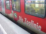 S-Bahnwagen mit der Werbung die Zoolinie.