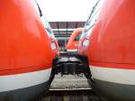 Hier zu sehen sind 2 Kupplungen von 2 Zgen der Baureihe 612 im Hofer Hauptbahnhof, aufgenommen am 28.04.2013.
