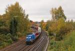 204 010-6 (92 80 1203 211-8 D-PRESS) und 204 237-2 (92 80 1202 237-4 D-MTEG) zu sehen mit dem Containerzug nach Wiesau am 11.10.17 in Marktredwitz.