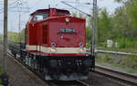  112 708-3  [NVR-Nummer: 92 80 1202 708-4 D-MTEG] mit Drehgestell-Flachwagen am  23.04.18 Bf.