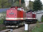 112 646 und 112 326 beim Lokwechsel zwischen DLr 92705 und DGS 89759 am 01.05.2008 in Markersbach.
