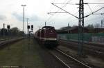 204 311-5 (202 311-7) & 204 347-9 (202 347-1) MTEG - Muldental Eisenbahnverkehrsgesellschaft mbH mit einem leeren Hackschnitzelzug, bei der Durchfahrt in Rathenow und fuhren in Richtung Wustermark weiter. 12.04.2014 