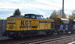 KGT Gleis- und Tiefbau GmbH, Berlin mit   203 728  [NVR-Nummer: 92 80 1203 135-9 D-KGT] und einem Schotterzug am 09.11.22 Berlin Blankenburg.