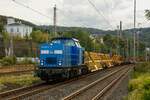 203 051-8 PRESS V100 Ost mit Bauzug in Wuppertal Steinbeck, am 16.10.2023.