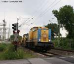 203 303-3 mit einem Bauzug am Km 28,190 in Dsseldorf am 25.06.2008