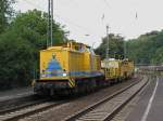 203 304 mit einer Schotterprofiliermaschine und einer Stopfmaschine am 03.08.09 in Linz (Rhein)