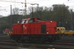 Die 203 117-7 von BBL rangiert in Aachen-West.