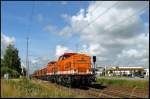 Bei wunderbarem Sommerwetter sind LOCON 216 & 215 am 10.07.2008 mit einem Leerzug nach Lancken kurz hinter Samtens unterwegs.