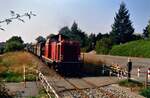 Als ich hier in Weilheim am Rande der Schwäbischen Alb vor einigen Wochen spazieren ging und die noch übrigen Gleise der DB-Nebenbahn Kirchheim-Weilheim fotografieren wollte, fand ich nichts