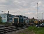 211 329 rangiert am 16. April 2011 im Bahnhof Konstanz.