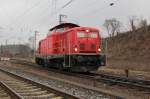 Nachdem 212 310-7 ihre Flachwagen in Gleis 11 abgestellt hat, wird umgesetzt. Aufgenommen am 04.03.2012 in Eichenberg.