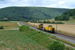 212 097-0 der DB Bahnbau Gruppe mit leichtem Arbeitsgerät auf dem Weg Richtung Würzburg bei Harrbach, 23.07.2015