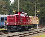 Rennsteigbahn 213 334 am 01.05.2017 im Bahnhof Rennsteig.