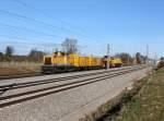 Die 213 336 mit einem Bauzug am 13.04.2013 unterwegs bei Hrbach.