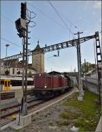 <U>150 Jahre Hochrheinbahn.</U>

V100 2335 mit ihrem Eilzug nach Stuttgart erreicht Schaffhausen. Oktober 2013.