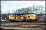 MKB V 6 rangiert hier am 10.3.2002 im Grenzbahnhof zu den Niederlanden in Bad Bentheim.