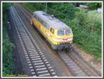 Beim Austausch des sdlichen Gleises auf dem Abschnitt zwischen der Station Sindlingen und dem Bahnhof Hattersheim der Strecke der Linie S1 von Rdermark Ober-Roden nach Wiesbaden war ausser 212 107 auch 216 122 der Firma Wiebe im Einsatz, sie zog die Wagen mit den Betonschwellen vor dem Gleisumbauzug her. Kurz vor dem Bahnhof Hattersheim wurde die Lok dann pltzlich abgehngt, der Einsatz schien damit fr diesen Tag beendet zu sein.