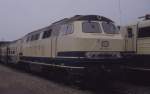 Zusammen mit einem passenden S-Bahn Prototyp Zug wurde die türkis beige 216071 am 1.5.1982 in Rinteln präsentiert. 
