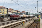 216 224 IGE mit Gaskesselwagen im Regensburger HBF am 26.6.2016.