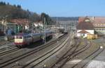 217 002-5 vom BTE zieht am 10. März 2014 vier Wagen als Sonderzug Berlin - Passau durch Kronach.