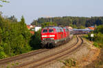 Arlbergumleiter - 218 416-6 und ihre Schwester ziehen den umgeleiteten ÖBB Nachtzug in der Bodolzer Kurve gen Lindau.