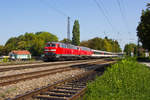 218 419-0 mit ihrer Schwester am EC 196 auf dem Bahndamm in Lindau. 21.8.18