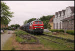 Am 25.05.2020 kam die 218451-3 der LWC mit einem Schotterzug von Gütersloh aus auf die Strecke der Teutoburger Wald Eisenbahn, um dort bei der Restauration der Strecke weiter Schienenbereiche ein