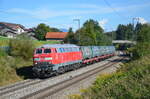 
Der tägliche Müllzug von Burgkirchen nach Traunstein am 05.09.2022 bei Straß zwischen Freilassing und Teisendorf. Sonst mit einer Class 66 bespannt, wird dieser Zug derzeit mit der 218 431 der DB bespannt.