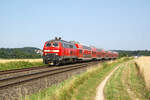 Hier zusehen ist 218 414 am 20.7.24 mit einem RE 2 nach München Hbf bei Zeitlarn in Richtung Regensburg.