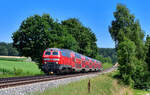 218 415 mit einem RE2 am 15.07.2024 bei Pleisdorf.