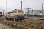 Am 7.12.2024 stand die DB 218472-9 um 9.30 Uhr auf einem Abstellgleis im Bahnhof Waren an der Müritz.