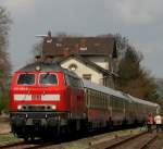 218 483 mit dem TEE von Heidelberg nach Marnheim im Zielbahnhof Marnheim.