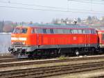 Die frisch lackierte 218 462 schob am 07.11.08 einen RE mit zwei (!!) Wagen, einem n-Wagen und einem Steuerwagen mit  Karlsruher  Kopf, von Lindau Hbf nach Augsburg Hbf.