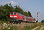 Am Nachmittag des 5. August 2009 beschleunigt die in Kempten (Allgu) beheimatete 218 493 mit dem typischen „Rasenmher-Sound“ des 16 V R 4000 - Motors die RB 32804 von Augsburg nach Hergatz aus dem Bahnhof von Sontheim in Richtung Memmingen.